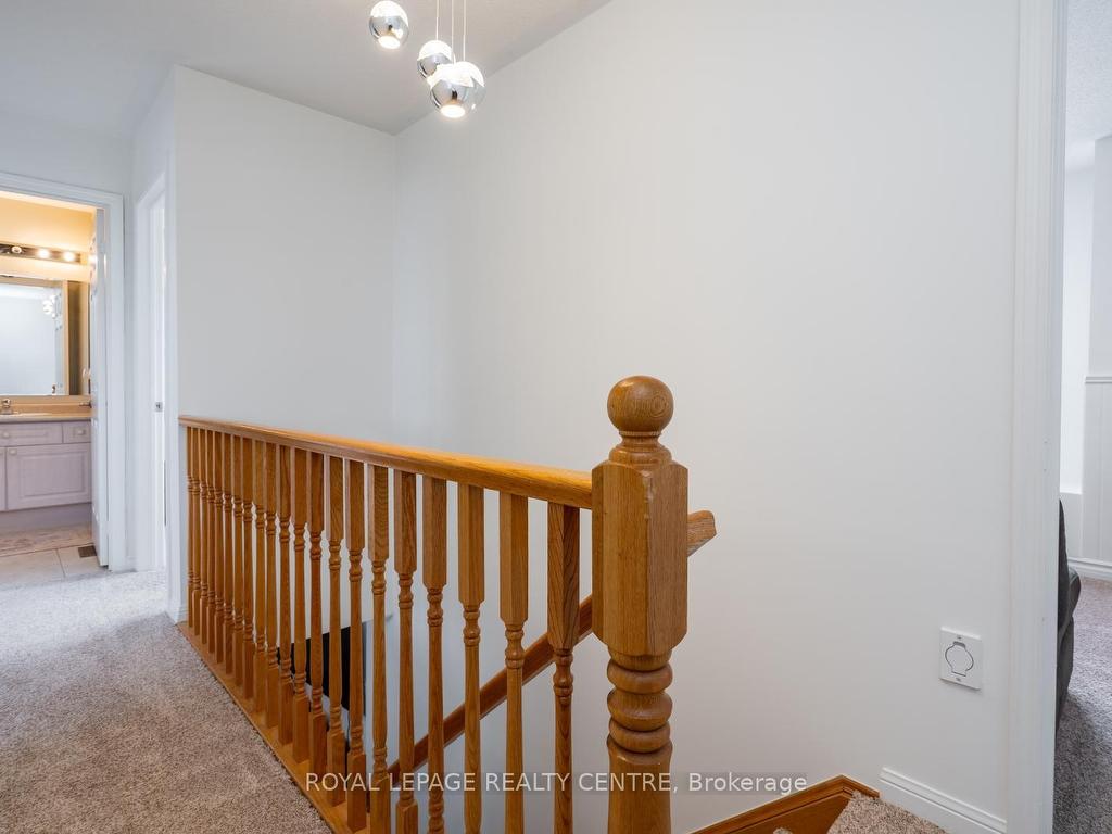 









2418


Baintree

Crescent,
Oakville,




ON
L6M 4W9

