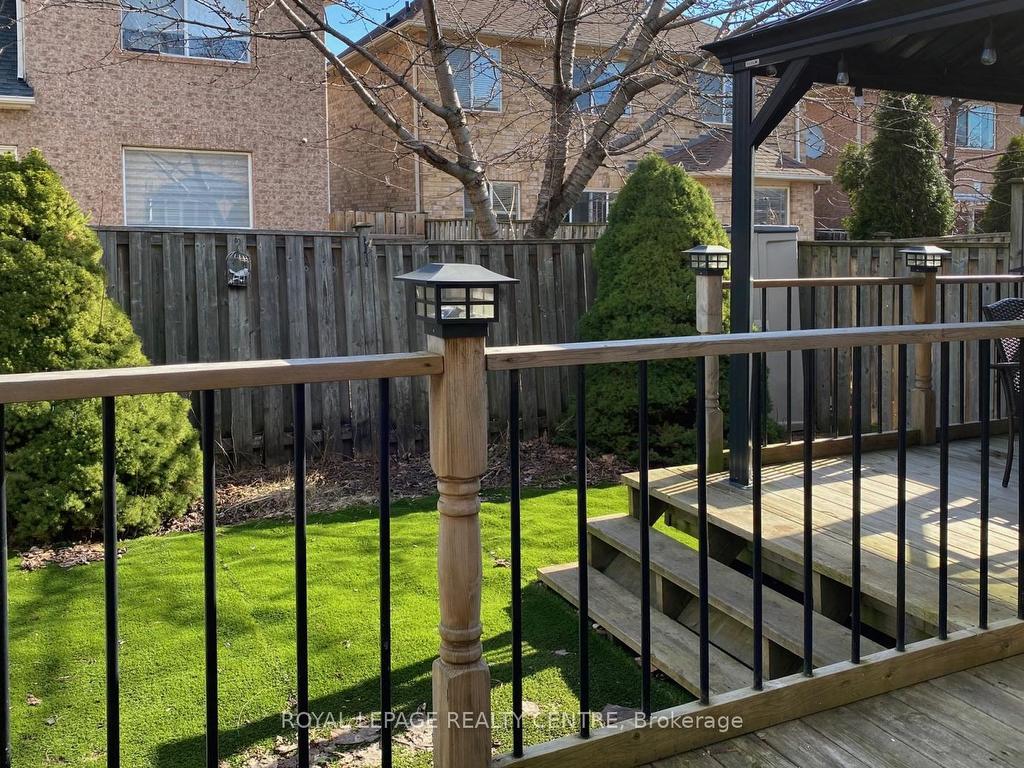 









2418


Baintree

Crescent,
Oakville,




ON
L6M 4W9


