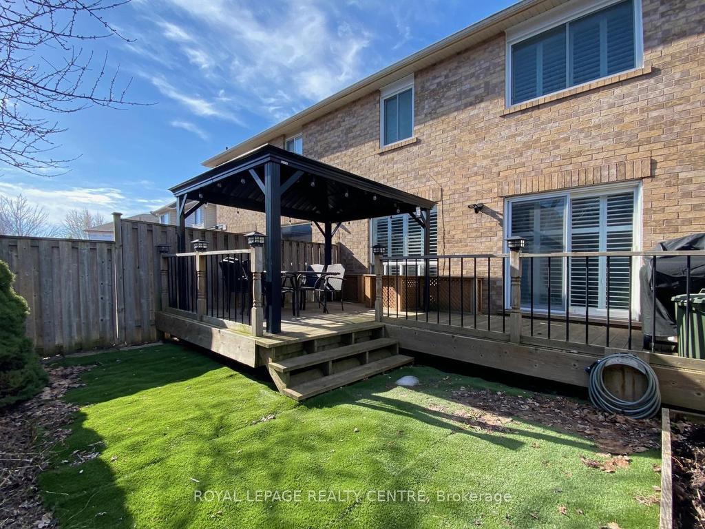 









2418


Baintree

Crescent,
Oakville,




ON
L6M 4W9

