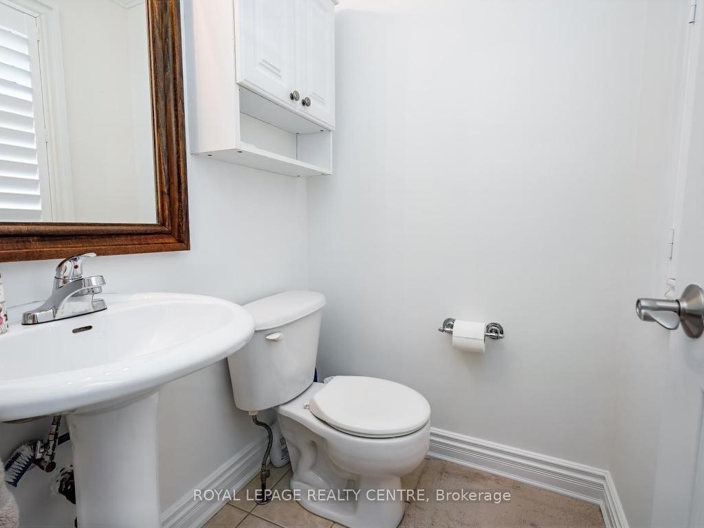 









2418


Baintree

Crescent,
Oakville,




ON
L6M 4W9

