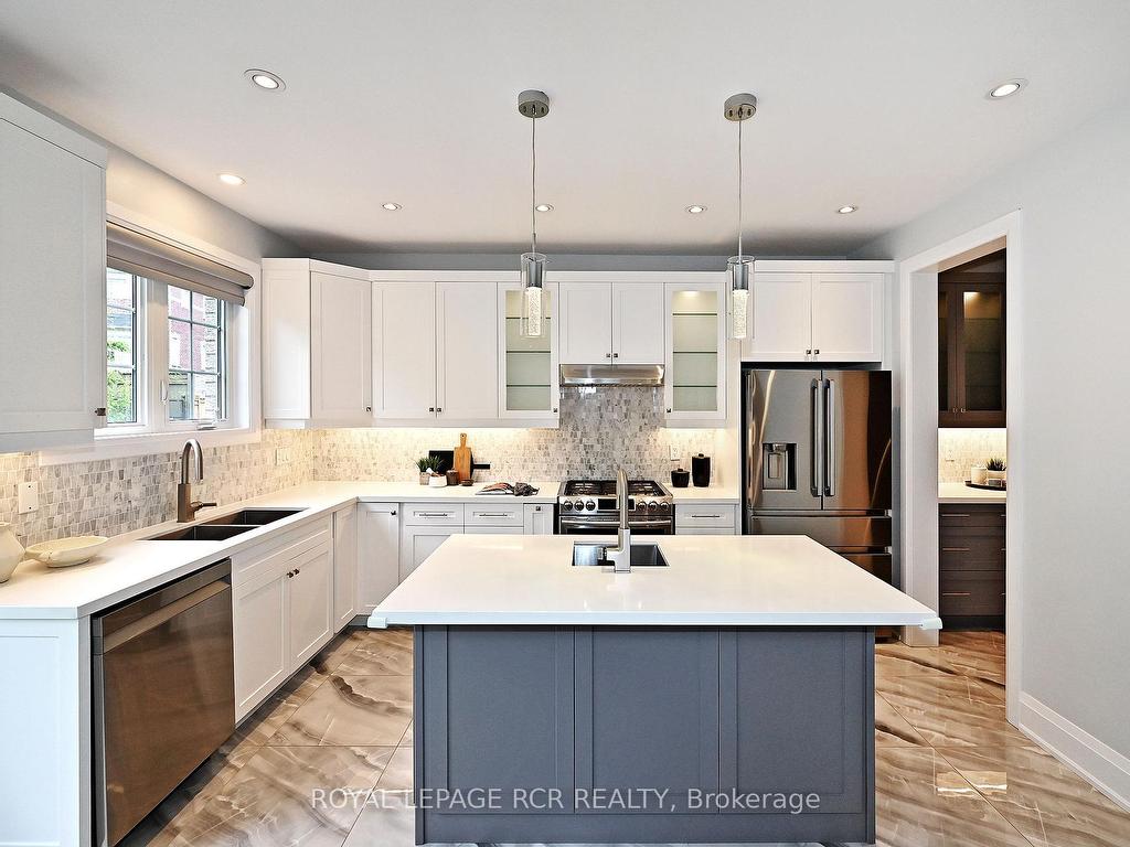 









240


Conklin

Crescent,
Aurora,




ON
L4G 0Z4

