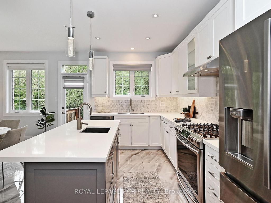 









240


Conklin

Crescent,
Aurora,




ON
L4G 0Z4

