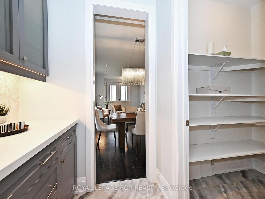 









240


Conklin

Crescent,
Aurora,




ON
L4G 0Z4

