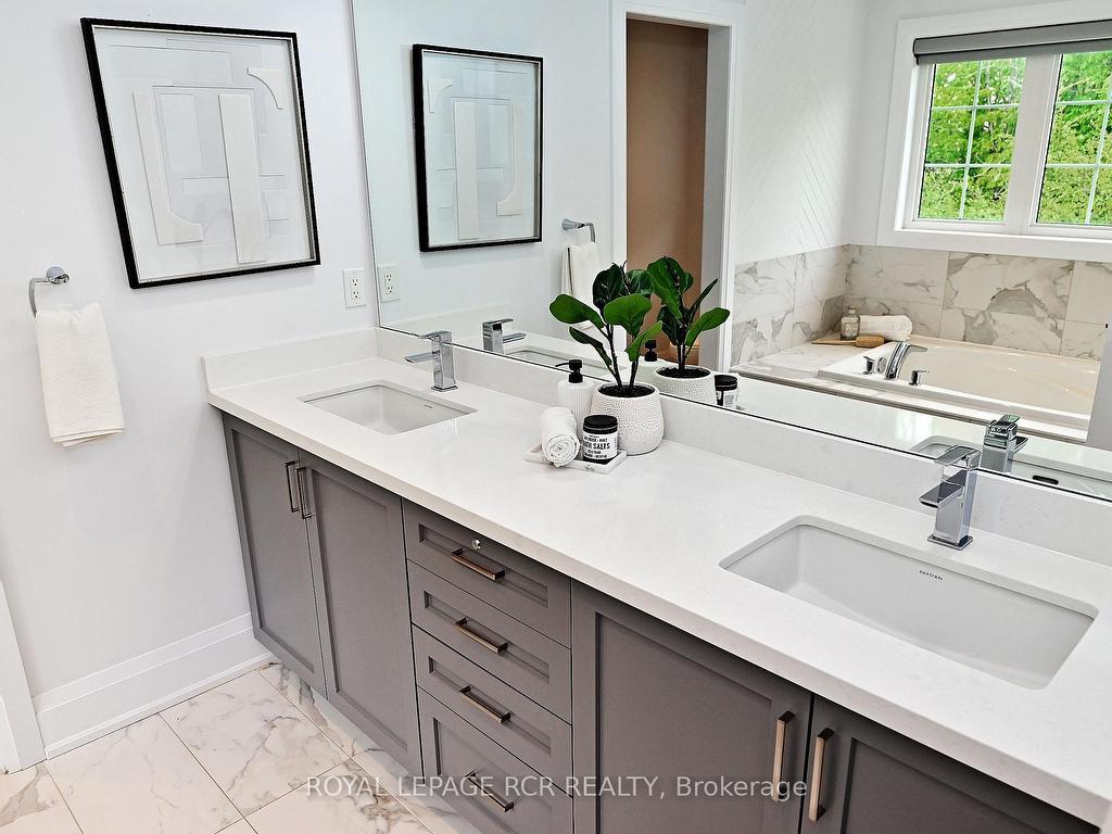 









240


Conklin

Crescent,
Aurora,




ON
L4G 0Z4

