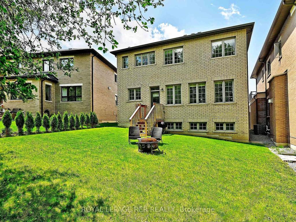 









240


Conklin

Crescent,
Aurora,




ON
L4G 0Z4

