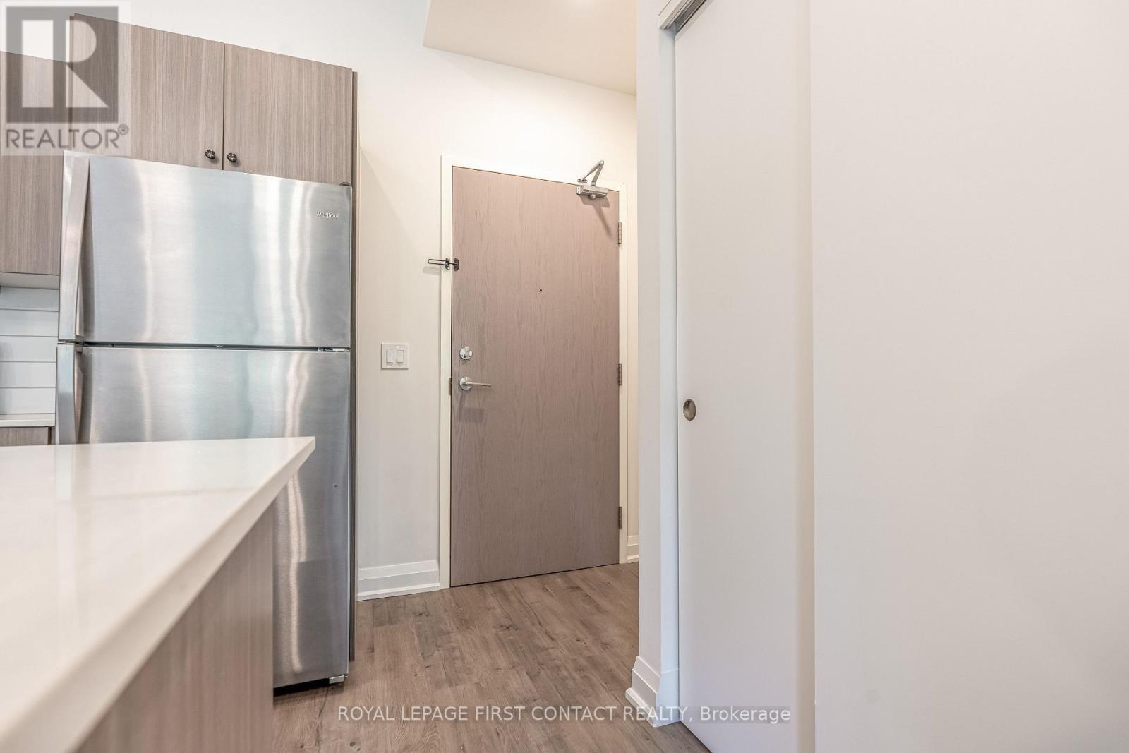 












106 - 58 LAKESIDE TERRACE

,
Barrie,




Ontario
L4M0H9

