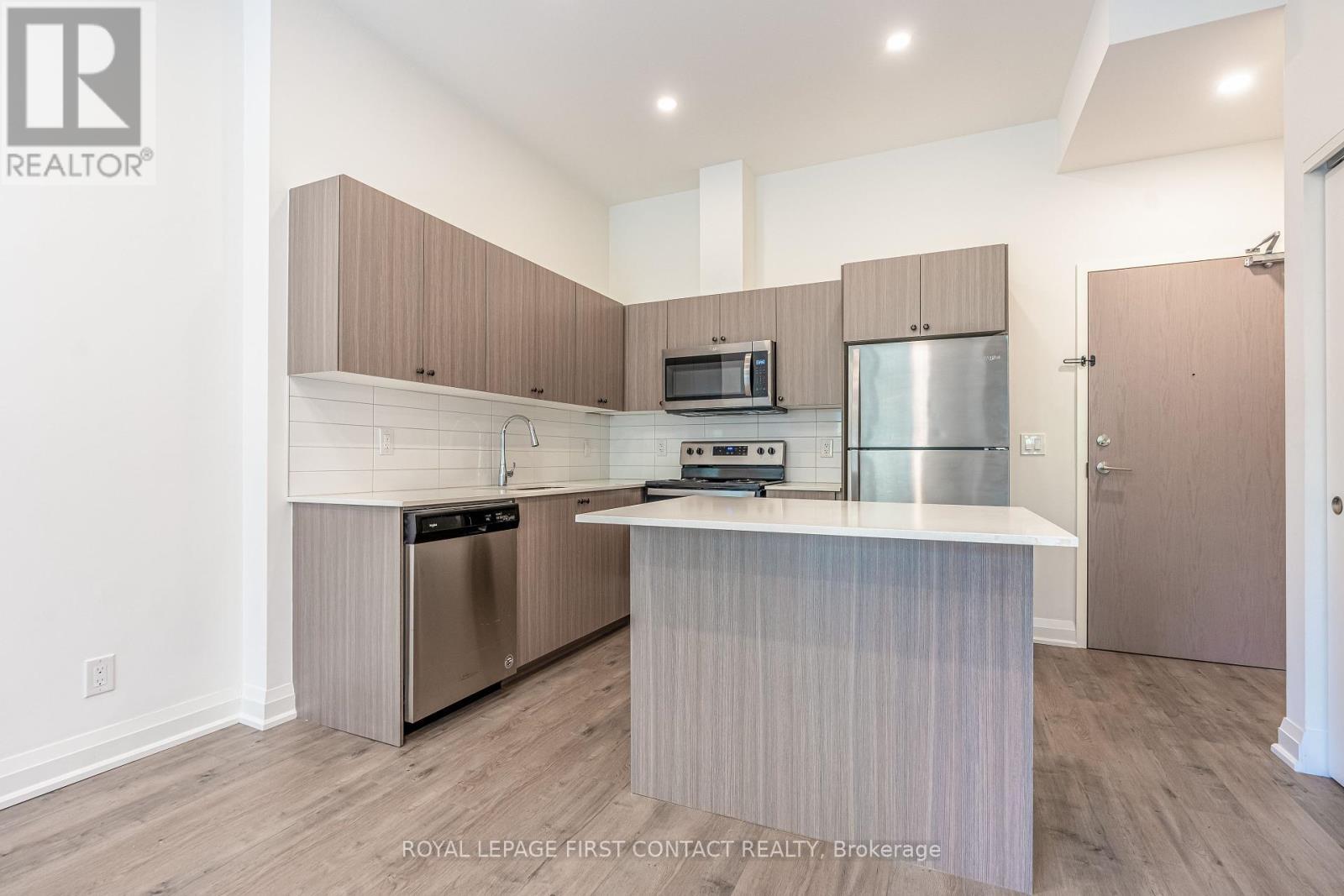 












106 - 58 LAKESIDE TERRACE

,
Barrie,




Ontario
L4M0H9


