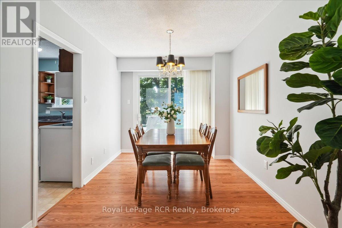 












527 5TH STREET E

,
Owen Sound,




Ontario
N4K1E2

