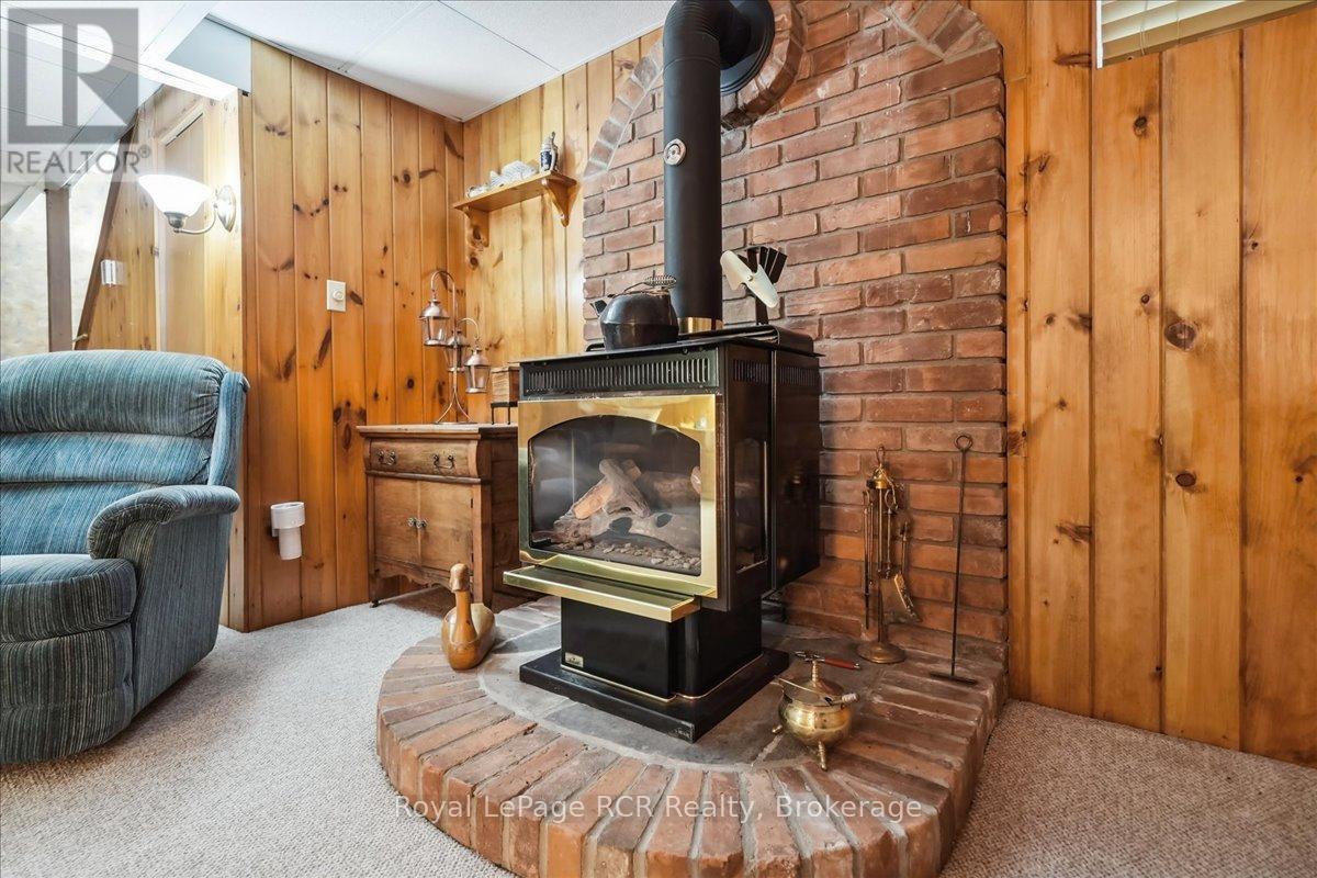 












527 5TH STREET E

,
Owen Sound,




Ontario
N4K1E2

