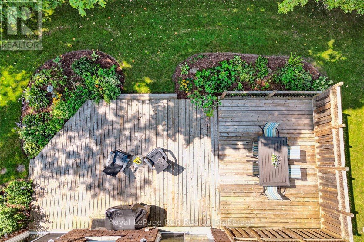 












527 5TH STREET E

,
Owen Sound,




Ontario
N4K1E2

