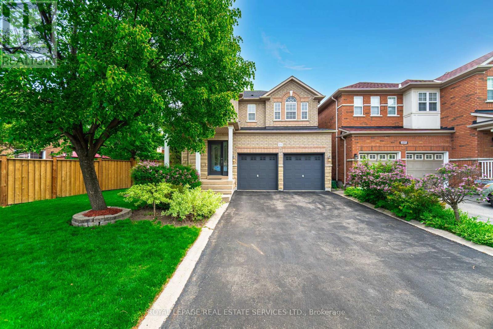 












3896 BLOOMINGTON CRESCENT

,
Mississauga,




Ontario
L5M7H4

