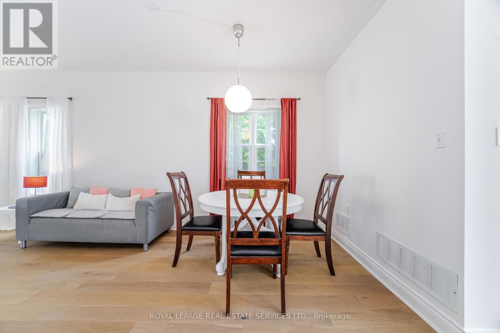 












3896 BLOOMINGTON CRESCENT

,
Mississauga,




Ontario
L5M7H4

