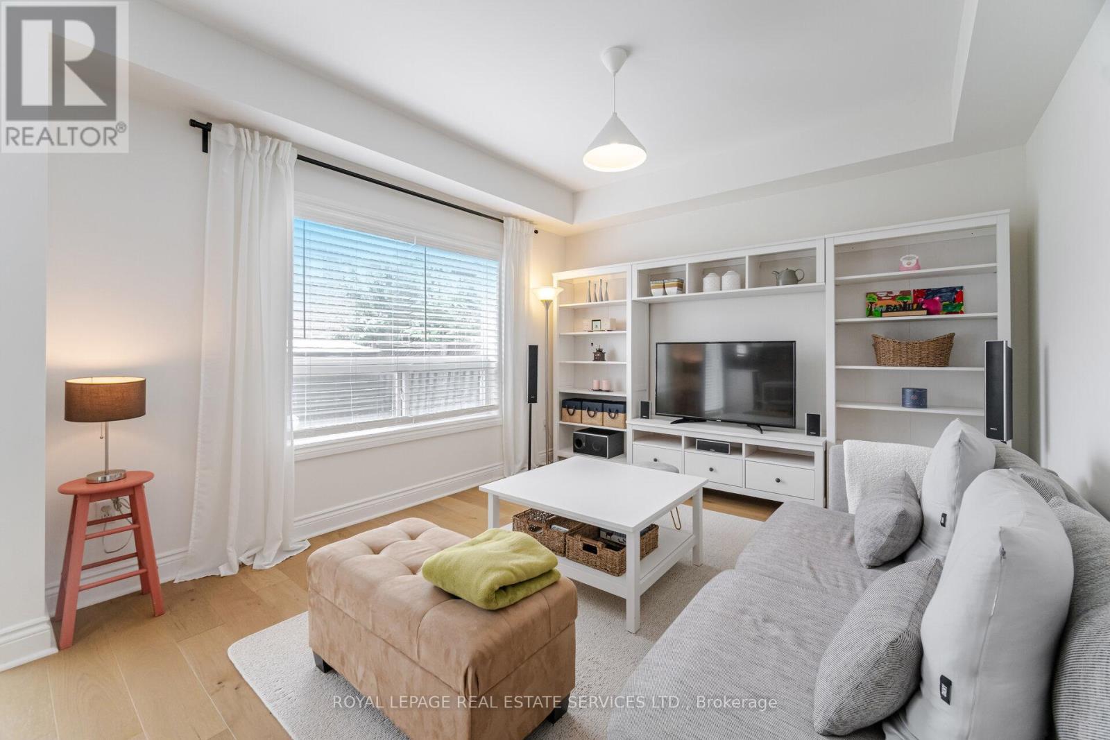 












3896 BLOOMINGTON CRESCENT

,
Mississauga,




Ontario
L5M7H4

