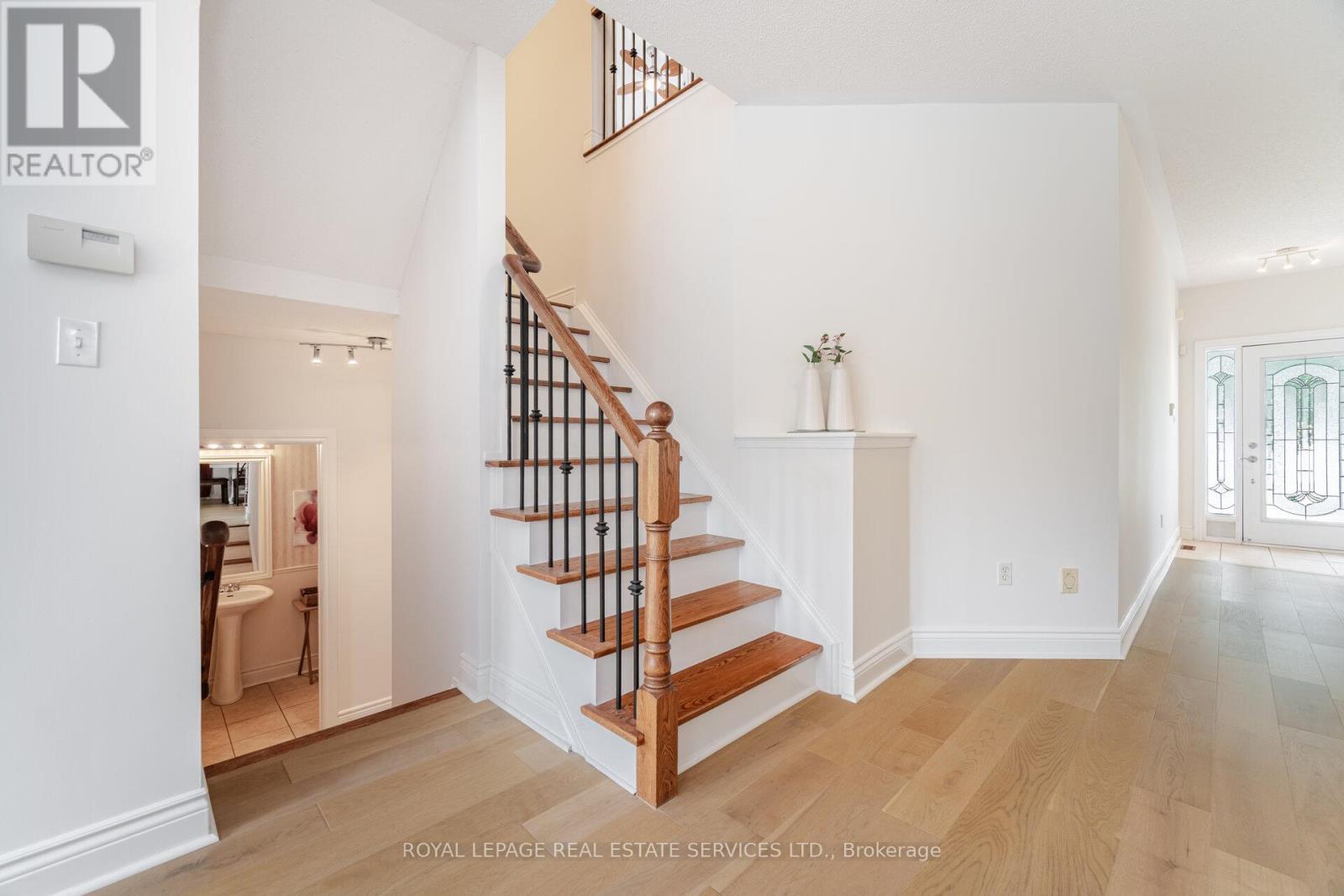 












3896 BLOOMINGTON CRESCENT

,
Mississauga,




Ontario
L5M7H4

