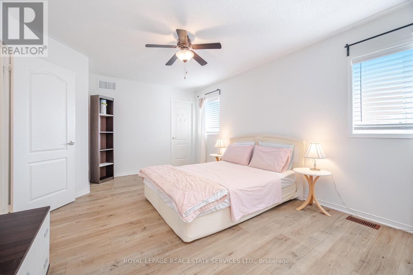 












3896 BLOOMINGTON CRESCENT

,
Mississauga,




Ontario
L5M7H4

