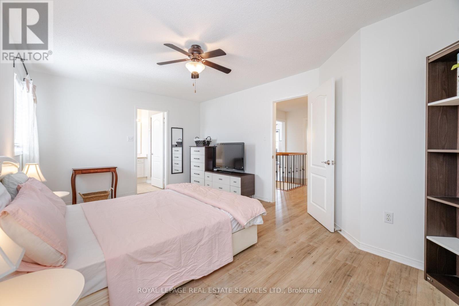 












3896 BLOOMINGTON CRESCENT

,
Mississauga,




Ontario
L5M7H4

