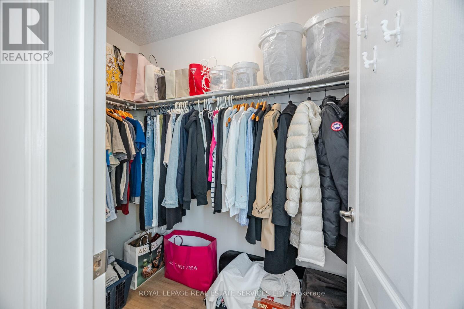 












3896 BLOOMINGTON CRESCENT

,
Mississauga,




Ontario
L5M7H4

