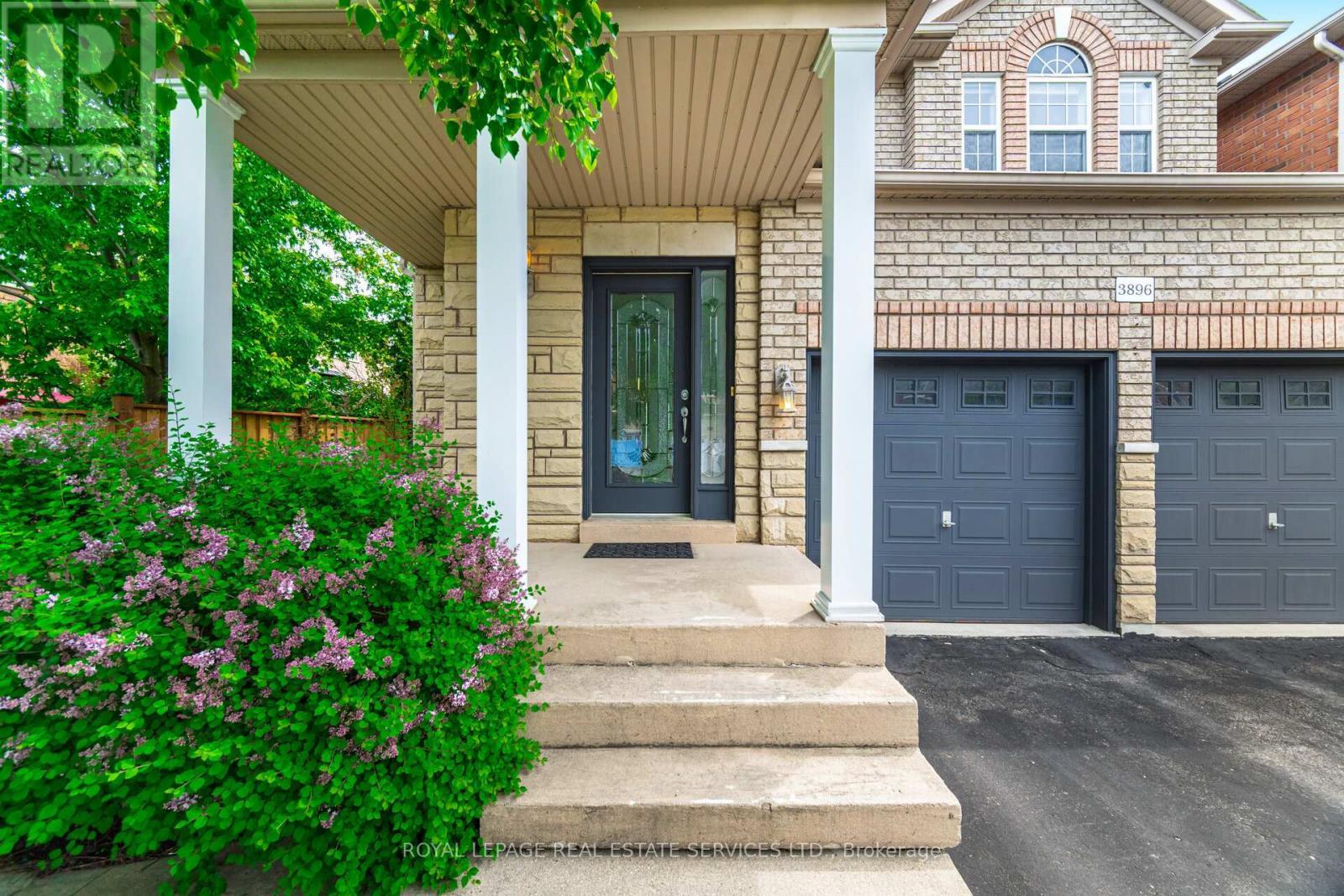 












3896 BLOOMINGTON CRESCENT

,
Mississauga,




Ontario
L5M7H4


