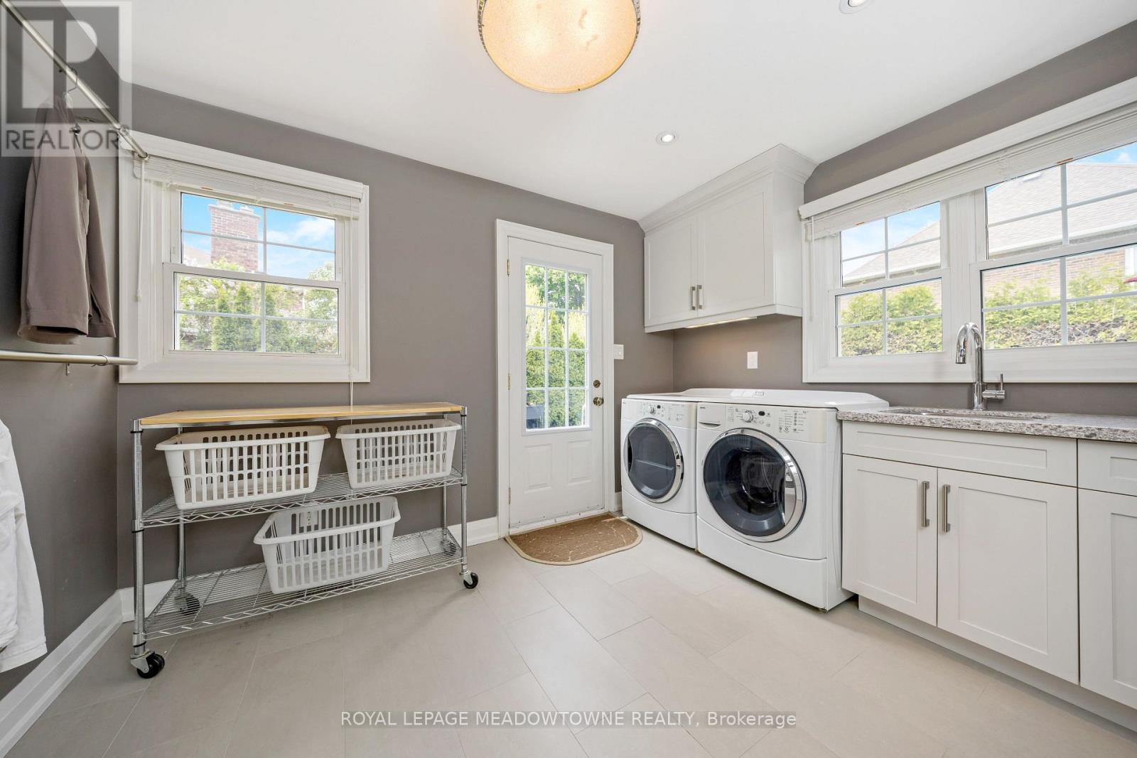












3345 SAWMILL VALLEY DRIVE

,
Mississauga,




Ontario
L5L2Z8

