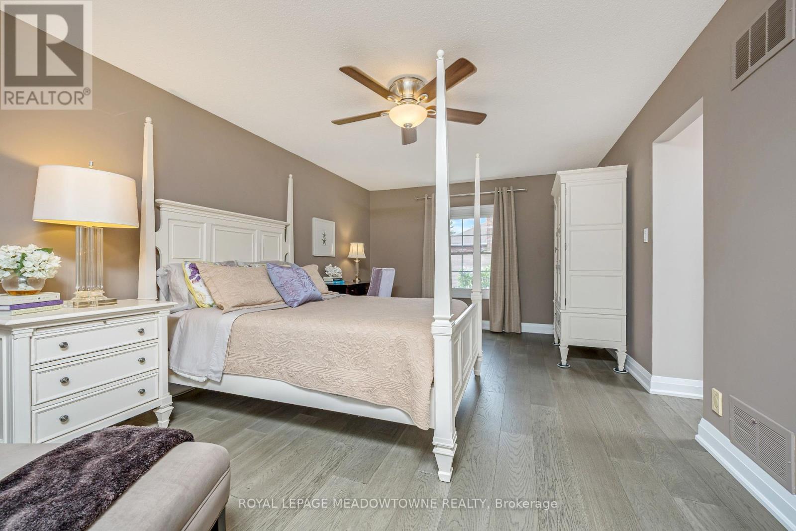 












3345 SAWMILL VALLEY DRIVE

,
Mississauga,




Ontario
L5L2Z8

