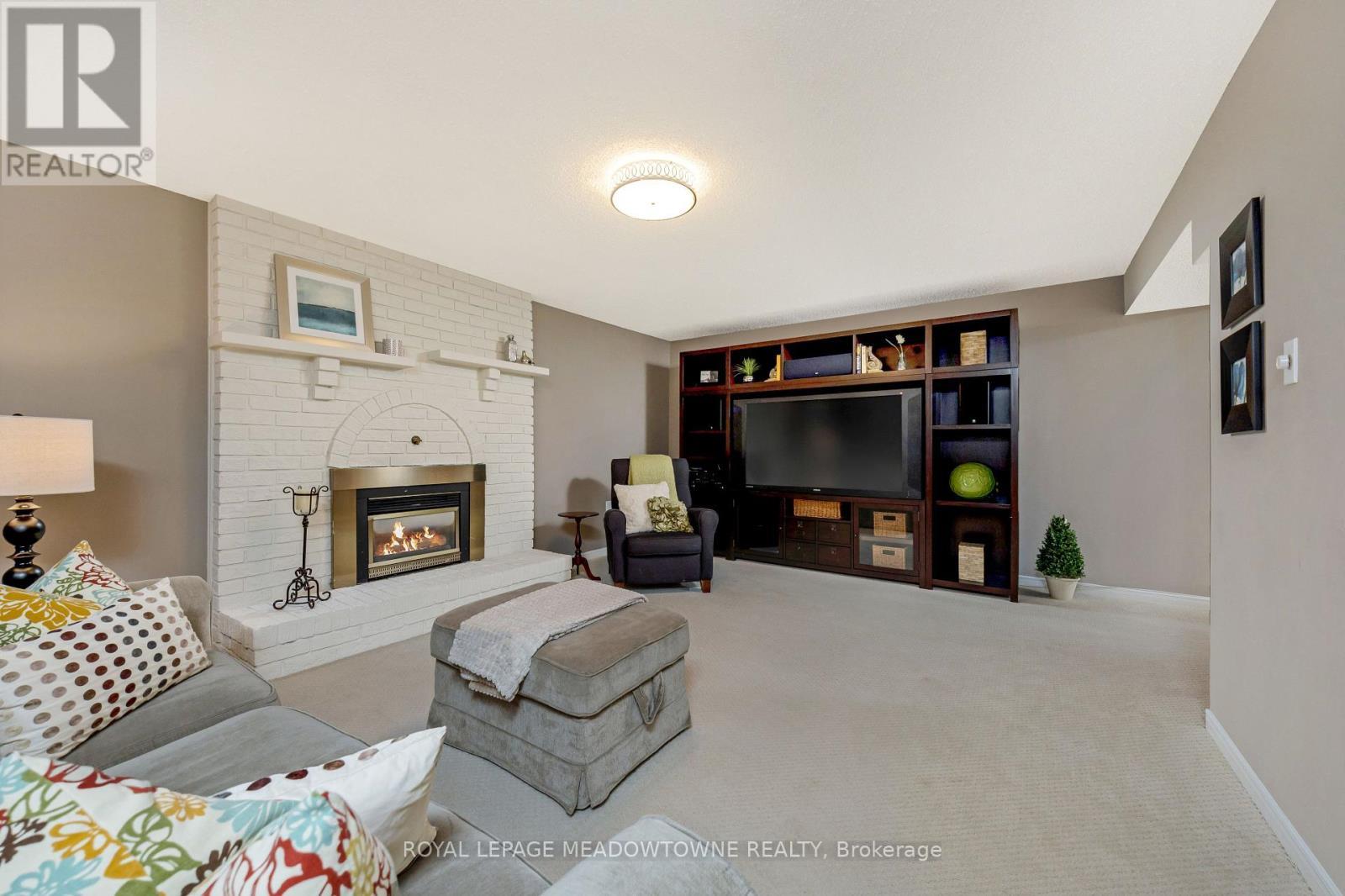 












3345 SAWMILL VALLEY DRIVE

,
Mississauga,




Ontario
L5L2Z8

