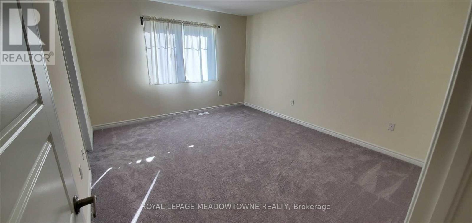 












92 - 143 RIDGE ROAD

,
Cambridge,




Ontario
N3E0E1

