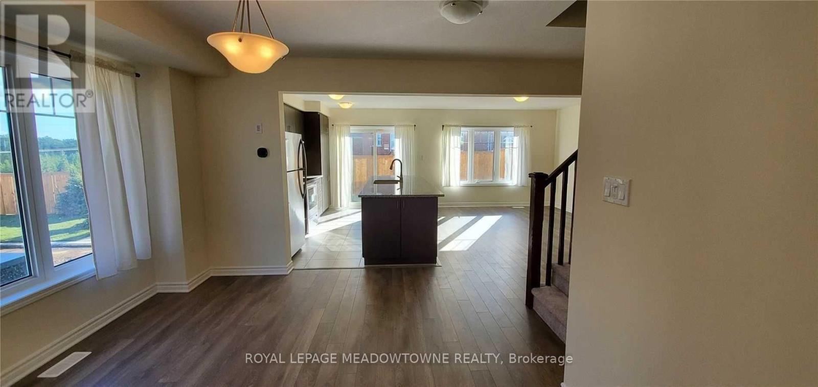












92 - 143 RIDGE ROAD

,
Cambridge,




Ontario
N3E0E1


