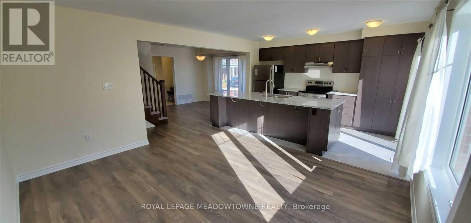 












92 - 143 RIDGE ROAD

,
Cambridge,




Ontario
N3E0E1

