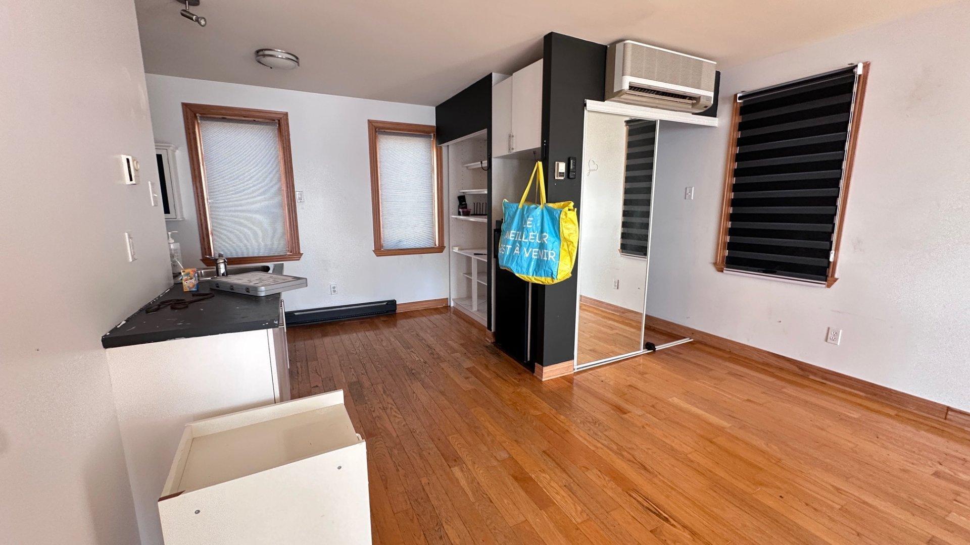 









57


Rg de la Barbotte

,
Lacolle,




QC
J0J1J0

