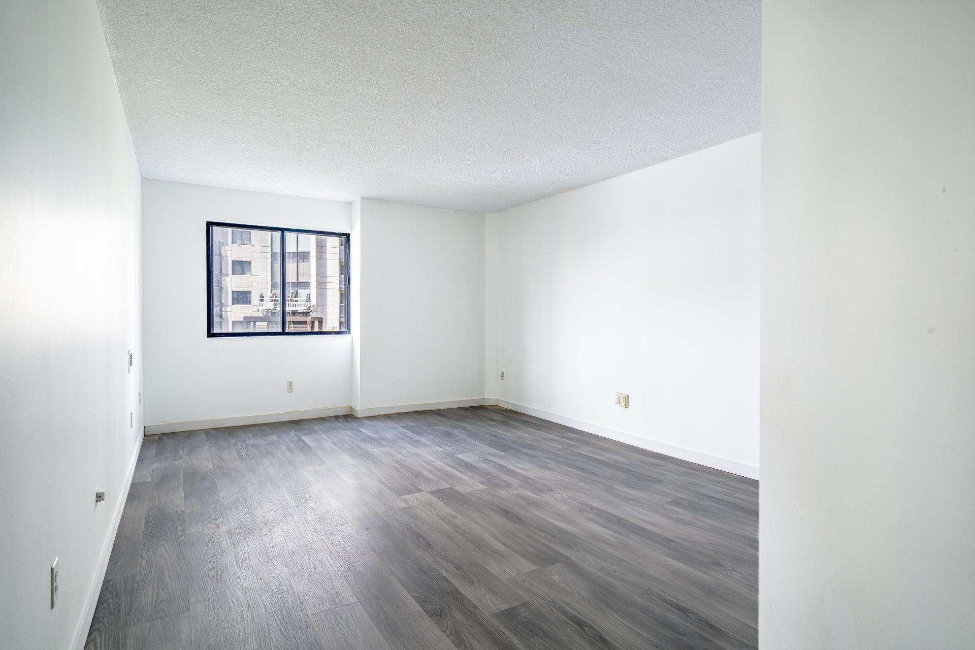









50


Rue De La Barre

, 405,
Longueuil (Le Vieux-Longueuil),




QC
J4K5G2

