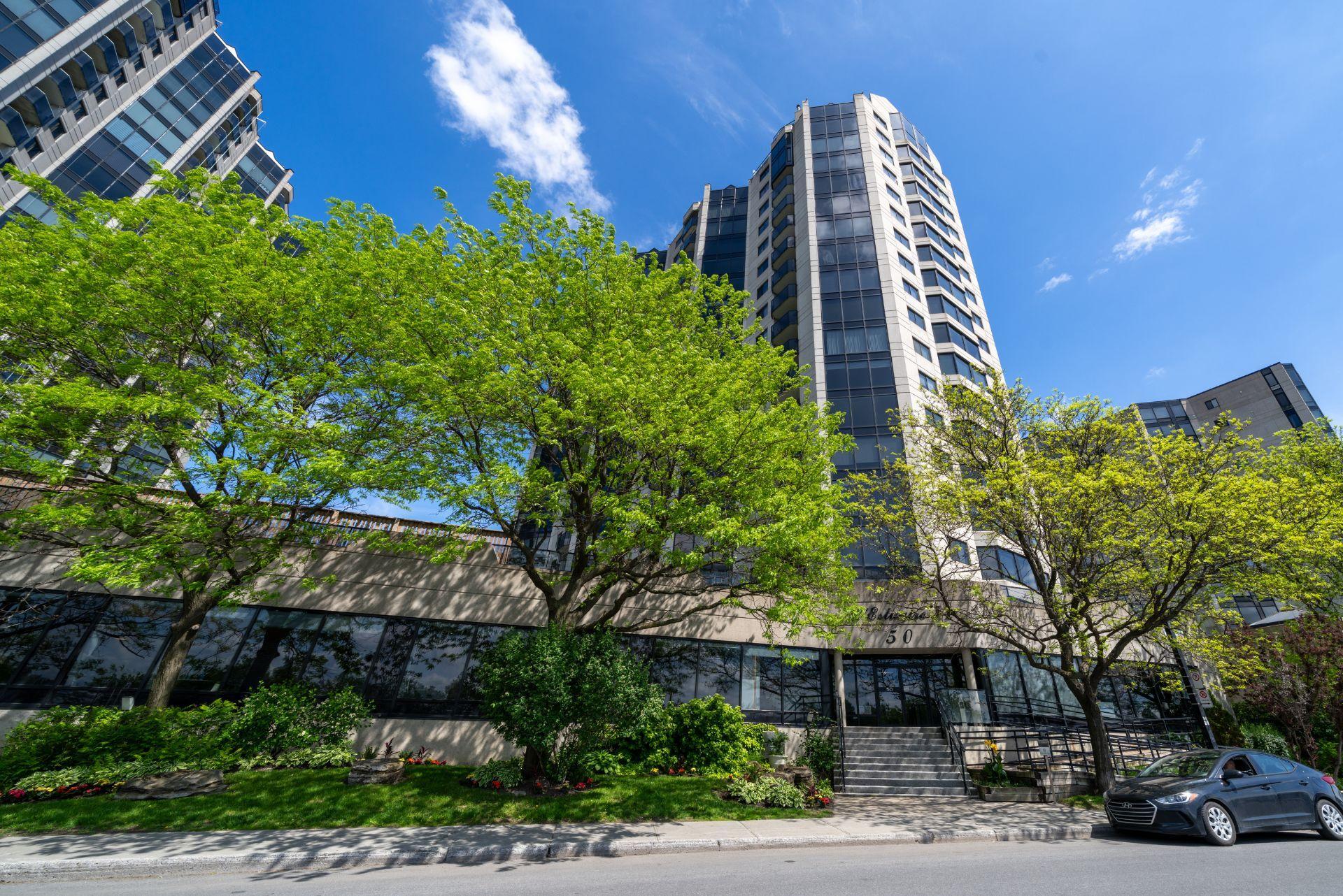 









50


Rue De La Barre

, 405,
Longueuil (Le Vieux-Longueuil),




QC
J4K5G2


