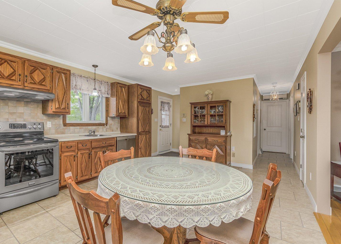 









187


Rue Jean-Talon

,
Sherbrooke (Fleurimont),




QC
J1G3B3

