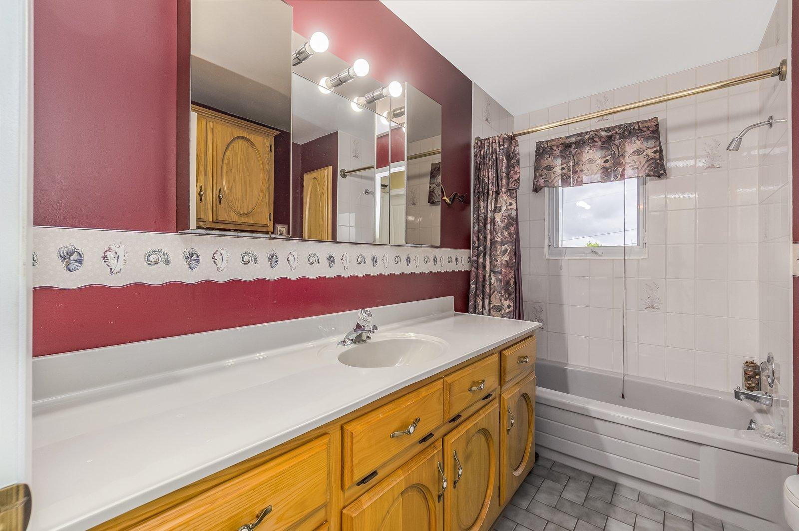 









187


Rue Jean-Talon

,
Sherbrooke (Fleurimont),




QC
J1G3B3

