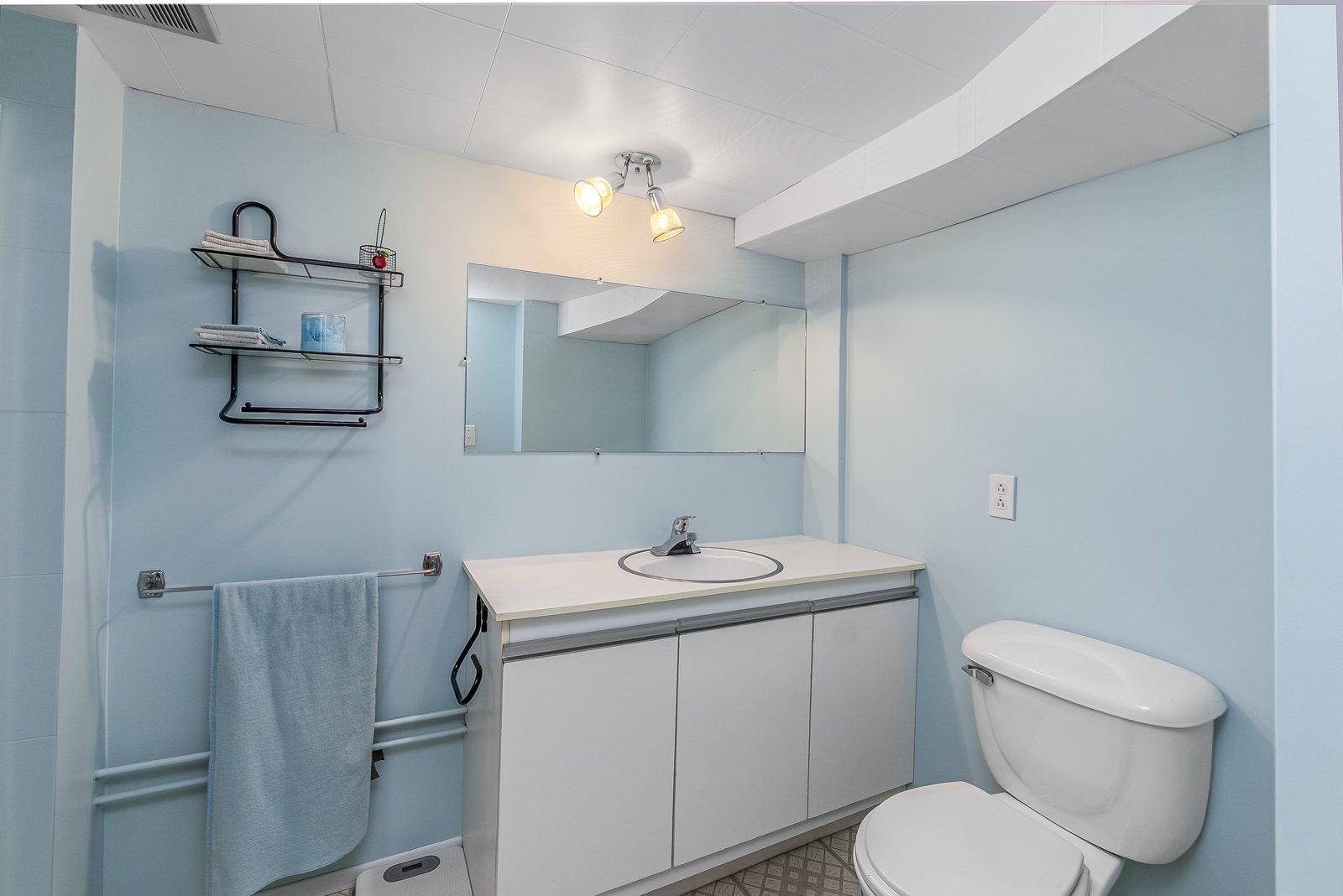 









187


Rue Jean-Talon

,
Sherbrooke (Fleurimont),




QC
J1G3B3

