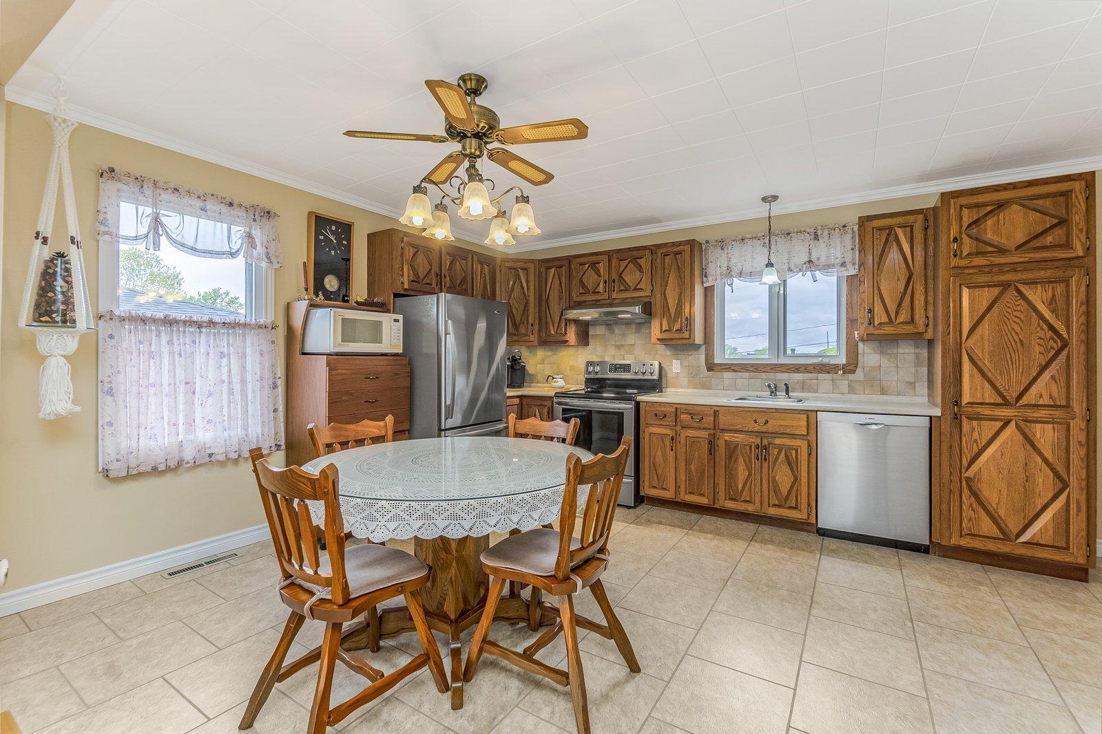 









187


Rue Jean-Talon

,
Sherbrooke (Fleurimont),




QC
J1G3B3

