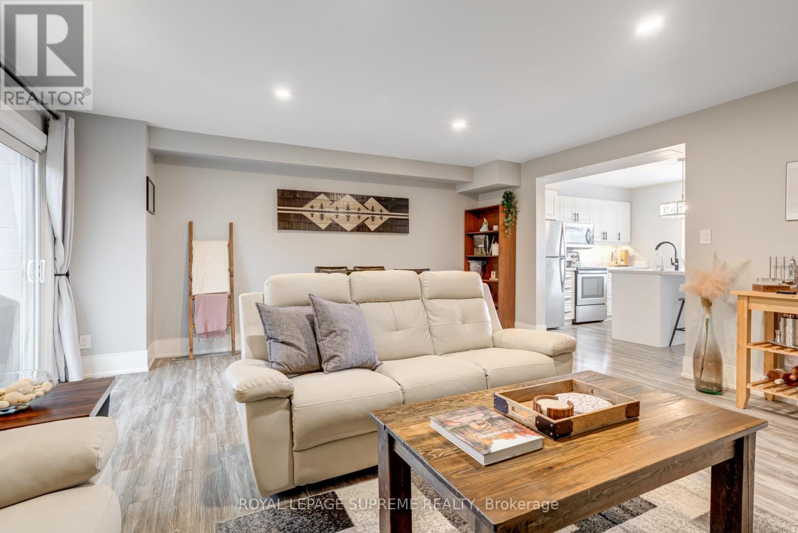 












21 - 135 CHALMERS STREET S

,
Cambridge,




Ontario
N1R6M2

