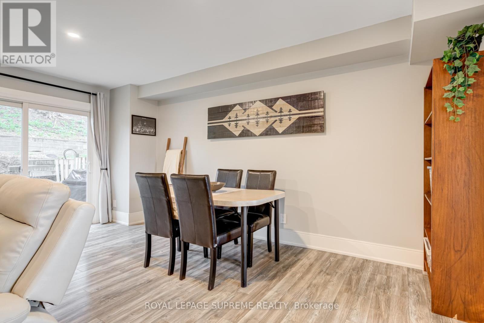 












21 - 135 CHALMERS STREET S

,
Cambridge,




Ontario
N1R6M2

