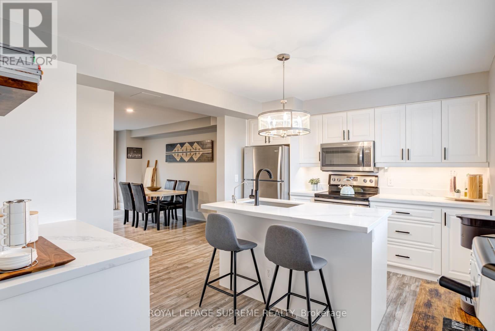 












21 - 135 CHALMERS STREET S

,
Cambridge,




Ontario
N1R6M2

