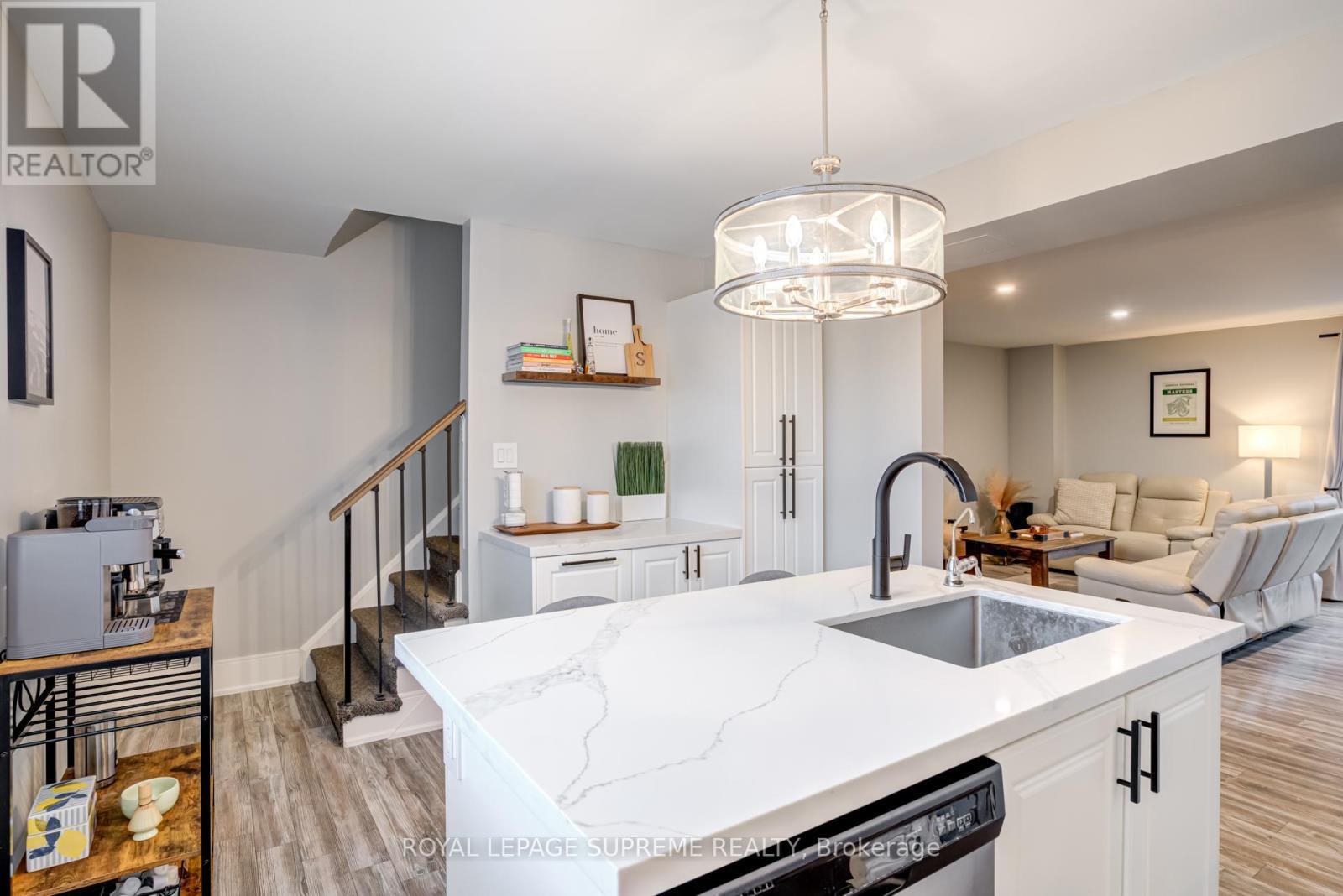












21 - 135 CHALMERS STREET S

,
Cambridge,




Ontario
N1R6M2


