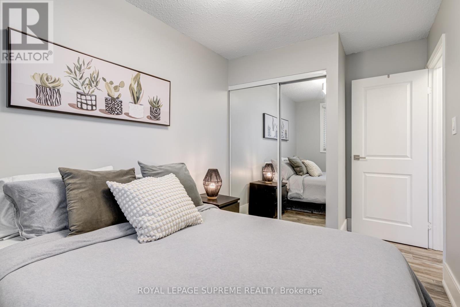 












21 - 135 CHALMERS STREET S

,
Cambridge,




Ontario
N1R6M2

