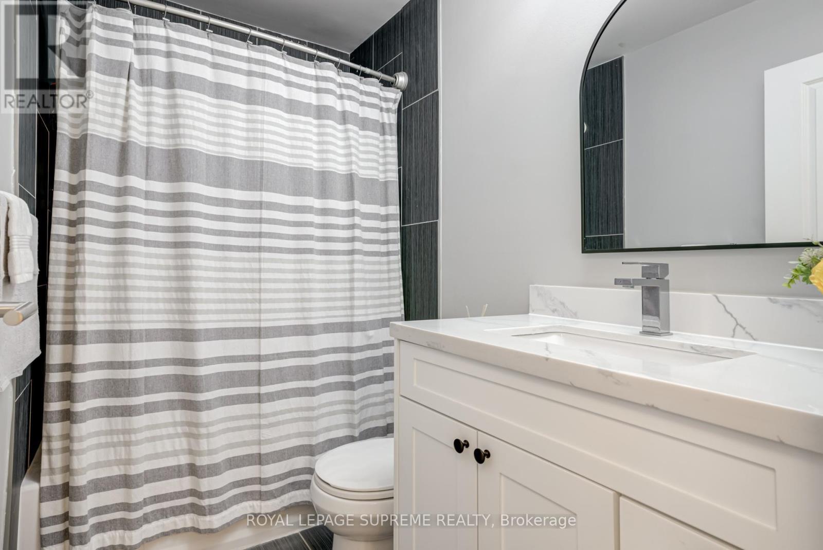 












21 - 135 CHALMERS STREET S

,
Cambridge,




Ontario
N1R6M2


