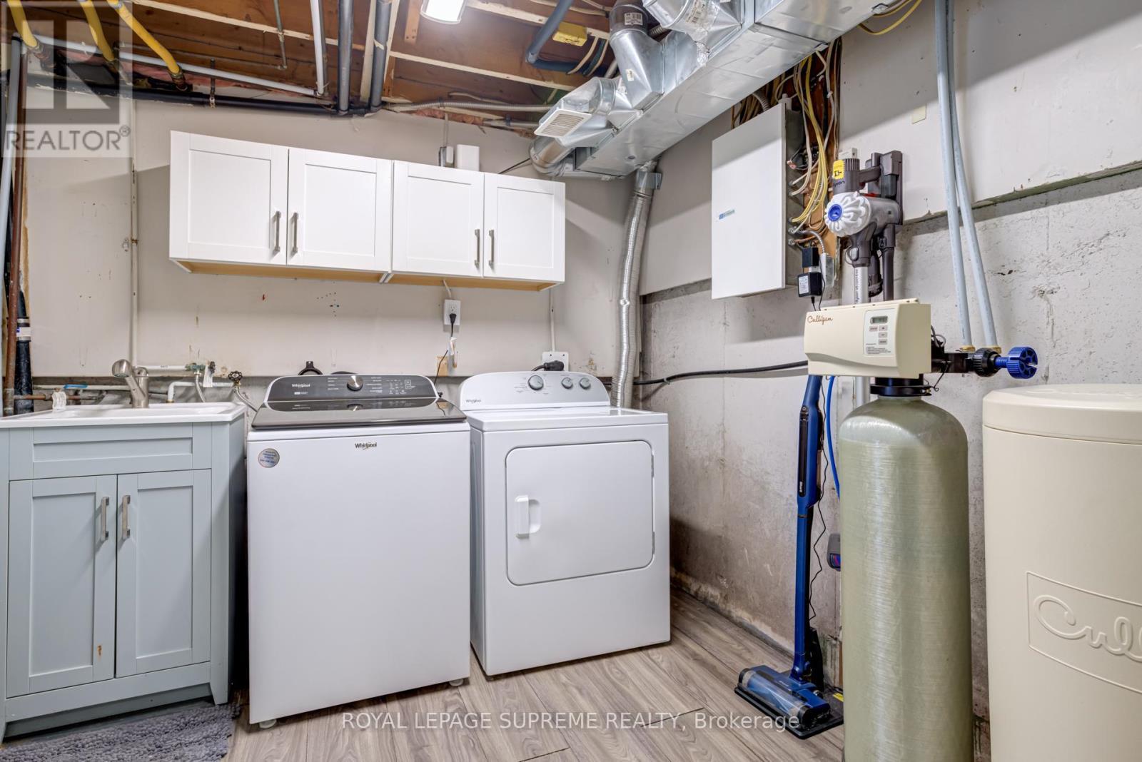 












21 - 135 CHALMERS STREET S

,
Cambridge,




Ontario
N1R6M2

