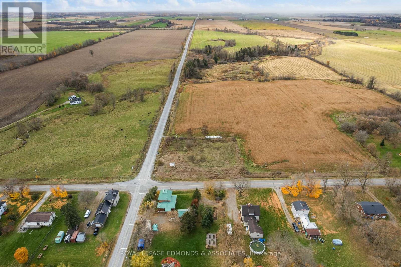 












2402 FORESTERS FALLS ROAD

,
Whitewater Region,







Ontario
K0J1V0

