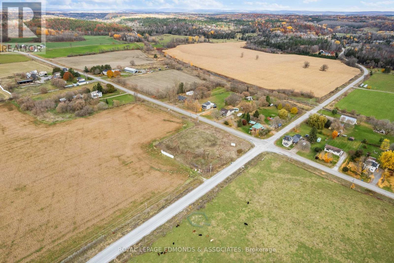 












2402 FORESTERS FALLS ROAD

,
Whitewater Region,







Ontario
K0J1V0

