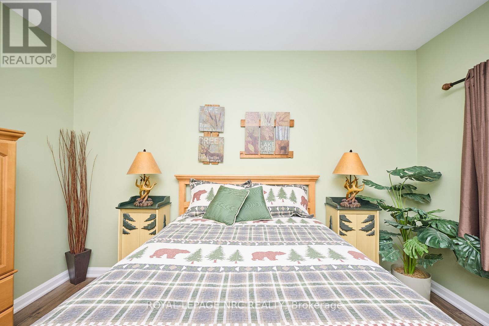 












20 HENRY STREET

,
Niagara-on-the-Lake (Virgil),




Ontario
L0S1T0


