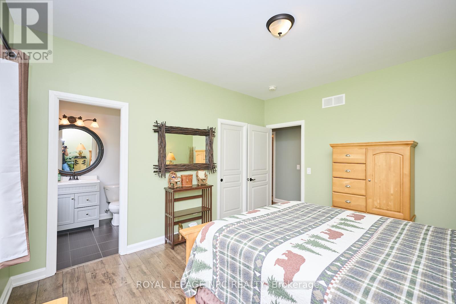 












20 HENRY STREET

,
Niagara-on-the-Lake (Virgil),




Ontario
L0S1T0

