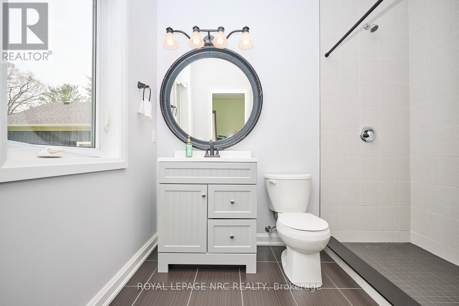 












20 HENRY STREET

,
Niagara-on-the-Lake (Virgil),




Ontario
L0S1T0

