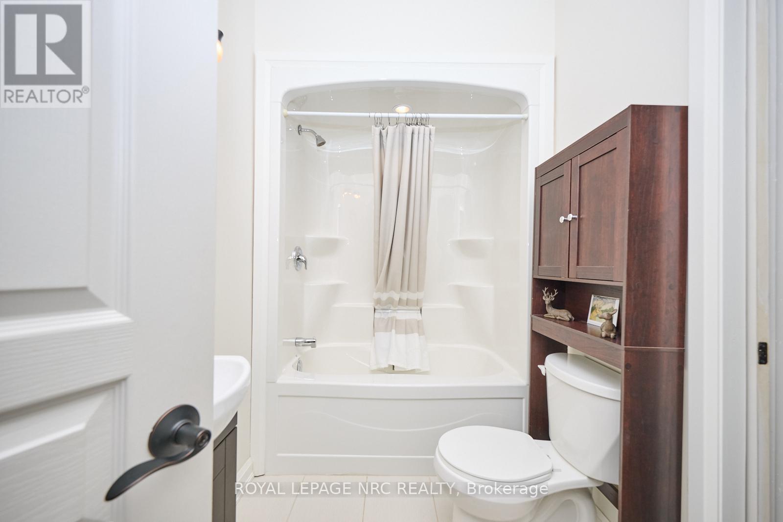












20 HENRY STREET

,
Niagara-on-the-Lake (Virgil),




Ontario
L0S1T0

