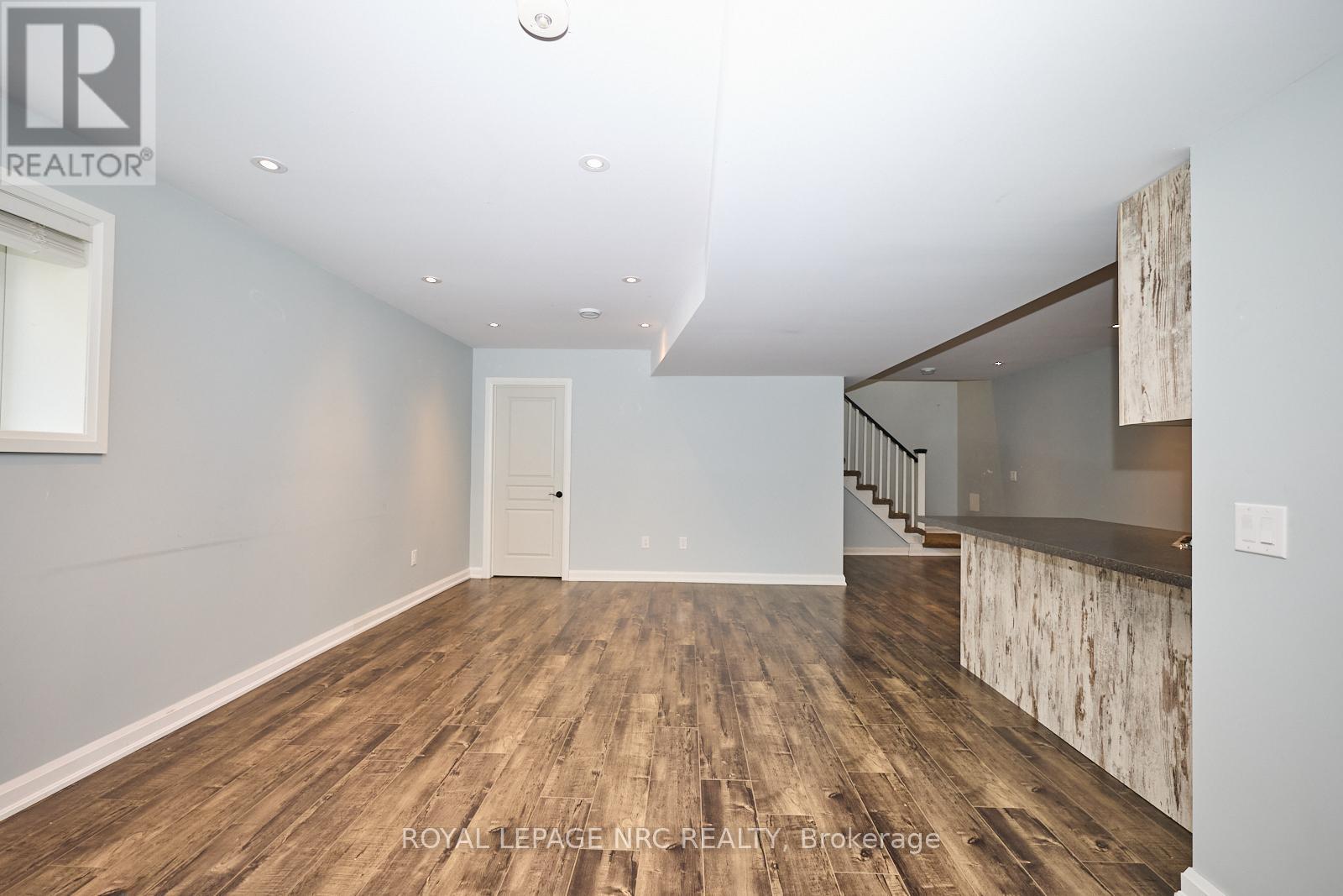 












20 HENRY STREET

,
Niagara-on-the-Lake (Virgil),




Ontario
L0S1T0

