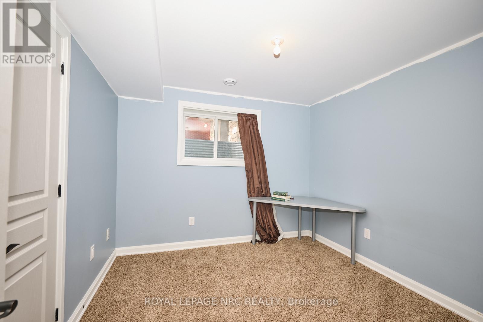 












20 HENRY STREET

,
Niagara-on-the-Lake (Virgil),




Ontario
L0S1T0

